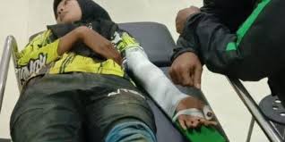 Jangan merasa rendah diri dengan kondisi kalian. Angin Kencang Atlet Paralayang Ini Gagal Take Off Dan Alami Patah Tulang