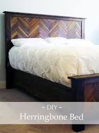 Diy Herringbone Bed Barefoot In Bluejeans Herringbone Bedding Queen Bedroom Furniture Diy Furniture Easy