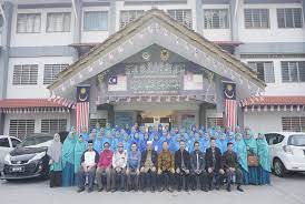 Selain itu, sekolah diarahkan tutup ialah sekolah agama menengah bestari subang dan sekolah jenis kebangsaan cina (sjkc) yuk chai. Ar Rohmah Putri Tandatangani Mou Dengan Smi Hira Selangor Republika Online