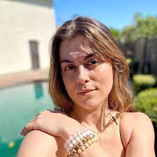 Horny Nickelodeon star wants casual f***boy as she lays out strict sex  rules - Daily Star