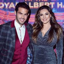 Jeremy is an italian model, and the couple has been dating since 2015. Who Is Kelly Brook S Boyfriend Jeremy Parisi Bio Net Worth Affair Dating Age Facts Wiki Job Height Family Nationality Birthday Model Factmandu