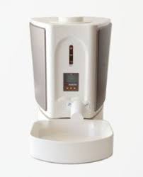 Multipet programmable feeder that feeds each cat selectively. Best 15 Automatic Cat Feeders Comparison Reviews 2018
