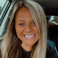 Megan Martz's Instagram, Twitter & Facebook