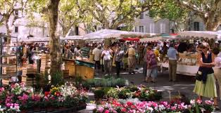 Le repas avait été commandé par athos, et le il avait moins grand air qu'athos, et le sentiment de son infériorité à ce sujet l'avait, dans le commencement de leur liaison, rendu souvent injuste. Marches Dans Le Gard Vos Vacances Avec Provence Villas Selection