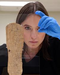 In this three-minute video, Curator of Art Dr. Tracy Bonfitto gives viewers  a closer look at a lithograph by John Biggers entitled "Mother and  Children" from 1952. Artist John Biggers is perhaps