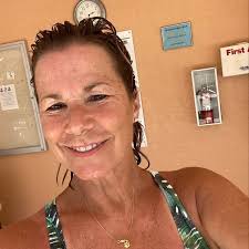 He slept after 56 hours of non-stop search and found 40 people alive under  the rubble. This is the Tunisian hero Husky ❤🙏