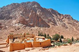 La soluzione per la definizione vi si trova il monte sinai è stata trovata nel nostro motore di ricerca. Escursione Al Monte Sinai E Monastero Di Santa Caterina Sharm El Sheikh