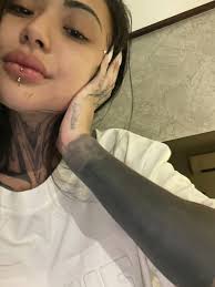 How does it go from 82°F to tornado watch in ten minutes? KC weather is  drunk again. 🌪️🍺