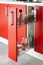 pratique le tiroir coulissant pour ranger les bouteilles en photo meuble de cuisine leroy merlin meuble cuisine rangement cuisine mobilier de salon