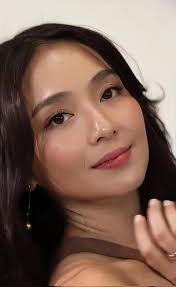 Happiness makes women prettier