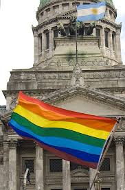 Argentina celebró el octavo aniversario de la ley de identidad de género y el décimo de la ley de matrimonio igualitario, derechos conseguidos tras décadas de lucha del colectivo de lesbianas, gays, bisexuales, trans, travestis, intersexuales, queer, no binaries y otras identidades disidentes. Pin En Niunamenos