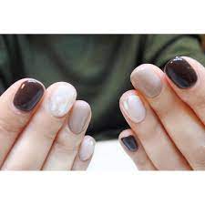 mirka ミルカ on instagram dark brown greyge 2 1 金 13 30 2 4 月 16 00 あいてます ご都合あう方ぜひ mirkanail nail nails nail gemstones gemstone rings nails
