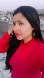 Deepa Bhatt's Instagram, Twitter & Facebook