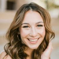 Jillian Henry's Instagram, Twitter & Facebook