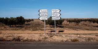 Avant la colonisation française, la délimitation des deux territoires est très incertaine. Tunisie A Kasserine La Jeunesse De La Revolution Otage De La Contrebande