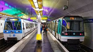 Cabine Metro Ratp Ligne 7 Ivry Courneuve La Courneuve Metro Parisien Metro Paris
