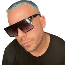 Stream Lara Ross music