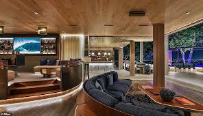 Jeff Bezos And Lauren Sanchez Secretly Inspected This 88m Love Nest Luxury Homes Dream Houses Expensive Houses Interior Expensive Houses