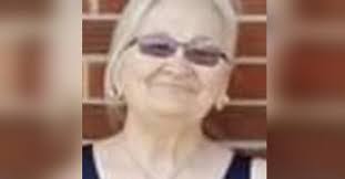 Donna Niles's Instagram, Twitter & Facebook