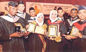 Persijilan ini menawarkan lima (5) tahap persijilan iaitu. Untuk Ibu Tercinta
