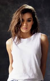 40 Hailee Steinfeld Android Iphone Desktop Hd Backgrounds Wallpapers 1080p 4k 1080x1744 2020