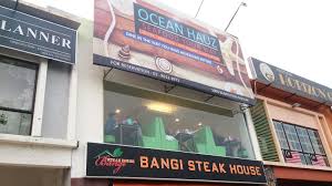 There is a terrace where you can rest after lunch or an eventful day. Pejabat Pos Bandar Baru Bangi Pejabat Pos Bangi Seksyen 10 Bandar Baru Bangi Terletak Di Timur Putrajaya Dan Di Selatan Bandar Kajang Mixxr