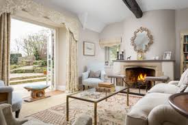 There's nothing quite as inviting on a chilly evening. 75 Beautiful Country Living Room Ideas Designs May 2021 Houzz Uk