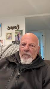 I think pawpaw knows what he is talking about. 🤣🤣 #pawpawcomedy  #pawpawfunny #comedyreels #crazypawpaw #comedyvideos #MondayComedy