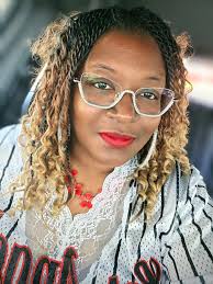 Happy Monday! Have a fabulous day!!! 🩷💚💜