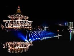 · clip of the newly launched darul hana musical fountain taken from the darul hana bridge. Waterfront Musical Fountain Deka Nyadi Pematak Baru Mengeri Besai Kuching Utusan Borneo Online