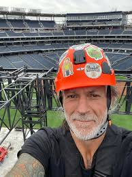 Hiya Burning Man family! My team and I are building a 50ft tall king chess  piece called The King and we need your help as burn perimeter volunteers  Friday, August 30th. The