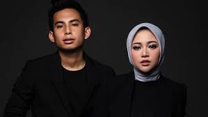 Gaya rachel vennya yang dulu seksi sekarang stylish berhijab. Suami Rachel Vennya Akui Idap Generalized Anxiety Disorder Republika Online