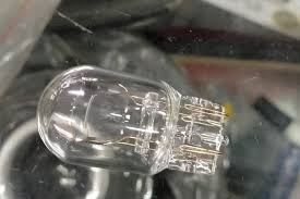 Замерла лампочек в панели приборов хонда црв rd8. Mengenal Jenis Lampu Rem Mobil Serta Cara Menggantinya Halaman All Kompas Com