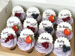 как украсить торт на 23 февраля своими руками фото Malyshariki Na Devichnik A V Subbotu Uzhe Budet Svadebnyj Tortik Tort Na Devichnik Svadebnye Kapkejki Idei Keksov