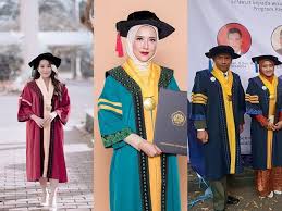 All images is transparent background and free download. 8 Toga Wisuda Terkece Dari Kampus Di Indonesia Ada Usu Hingga Uii