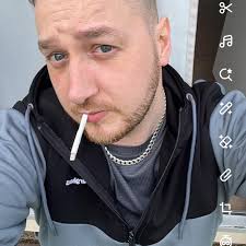 That is one of the most outrageous scraps I've ever seen. Outstanding.  EUBANK WINS BY JUDGES DECISION!! 🥊