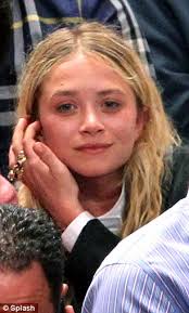 815 x 1222 jpeg 123 кб. Mary Kate Olsen Swaps Scraggly Blonde Hair For Sleek Brunette Look At Cfda Awards Daily Mail Online