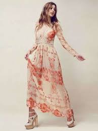 Prix réduit €2148 €21.48 prix régulier €6509 €65.09. Vestido Largo De Chifon Con Cuello En V Y Estampado De Lunares Vestido Largo De Chifon Ropa Vestidos De Verano