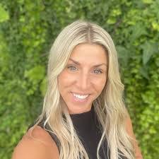 Diane Dougherty's Instagram, Twitter & Facebook