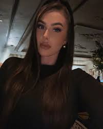 Brittany Shook (@buildbillionsbritt) • Photos et vidéos Instagram