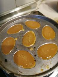 Satukan gula kabung, air dan daun pandan.masak hingga. Cara Buat Akok Kedut Mini Guna Acuan Kuih Cara