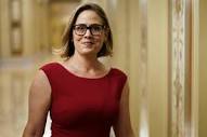 Kyrsten Sinema Rules Out Third-Party Presidential Run in 2024 ...