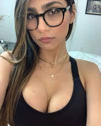 Who is porn star Mia Khalifa? PornHubs one-time highest-ranked adult star  and webcam model | The US Sun