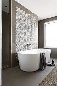 From, traditional japanese soaking bathtubs, to unique black and white bathtubs, to round, oval and even square bathtubs, you'll find a small bathtub perfect for your tiny bathroom. Pin Auf Forever Home Ideas