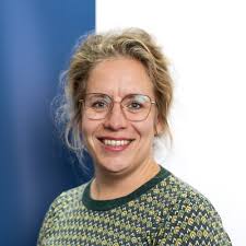 Wat een interessante cursus over tijdreeks analyse bij het Istituto  Superiore di Sanintà in Rome! Een tijdreeks analyse is een soort 'luxe  epicurve' waarbij je tijd als parameter mee kunt nemen in