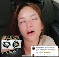 Palihim na kinuha ni Derek Ramsay ang litratong ito ng fiancé na si Ellen  Adarna na sinamahan niya ng isang pabirong sweet message. Agad namang  nagkomento dito ang nobya. 📸: @derekramsay07 /IG