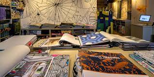 Maybe you would like to learn more about one of these? Au Fil Des Couleurs Le Papier Peint Dans Tous Ses Etats Les Adresses Incontournables