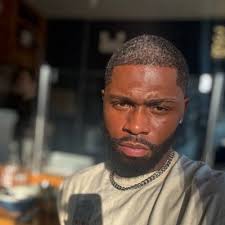 urt™ (@_ScreamCurt)