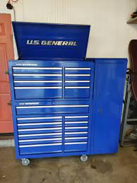 Having to slide the drawer lock sideways everytime you want to open a drawer is a bit of a nuisance. New Toolbox I Sweet Talked The Manager Into Giving Me The Black Friday Price Early R Harborfreight