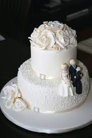 25 Cute Small Wedding Cakes For The Special Occassion Godfather Style Simple Wedding Cake Round Wedding Cakes Wedding Cake Prices
